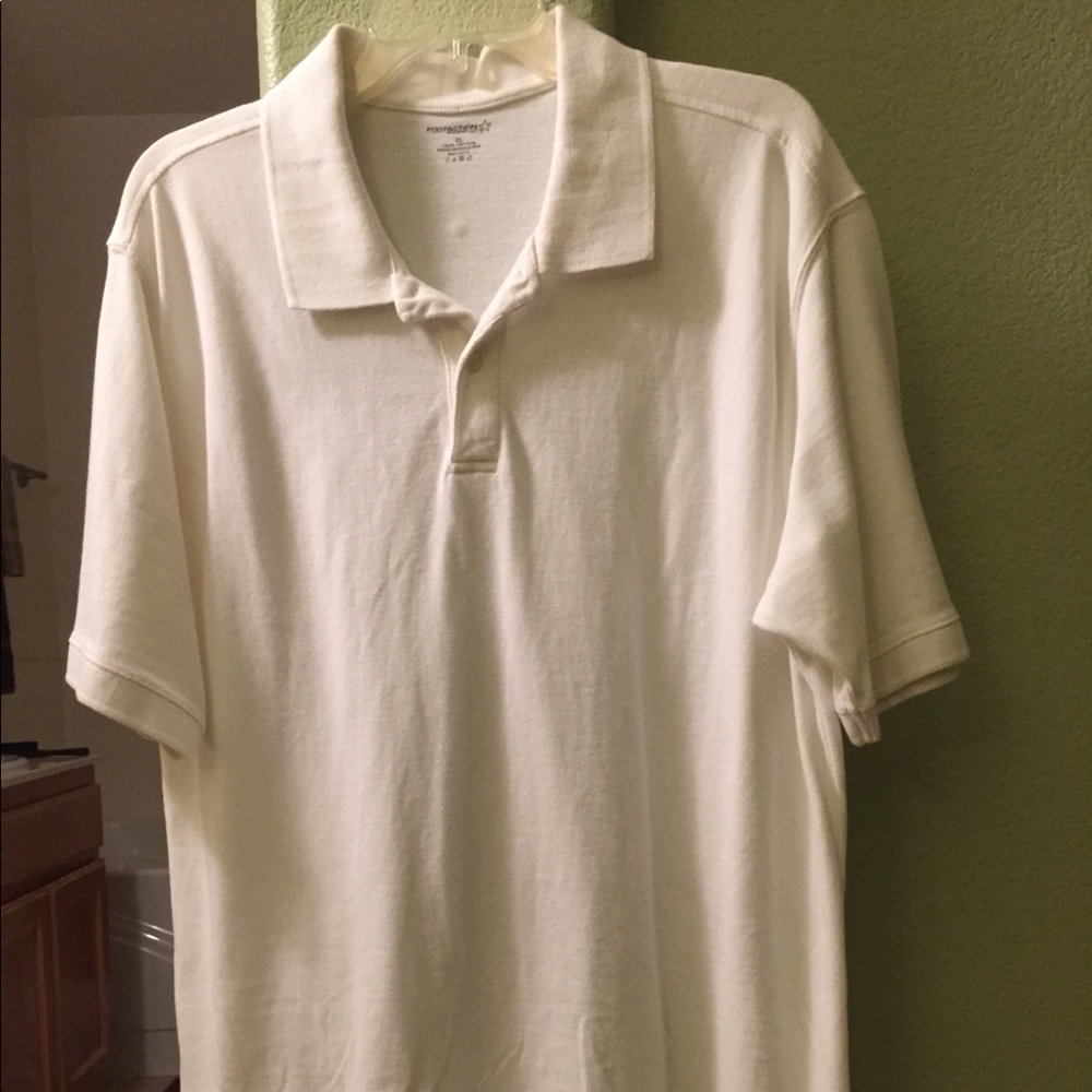 Casual polo shirt.
